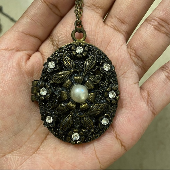 Accessorize Jewelry - Vintage Bronze locket necklace with magnetic clasp pearl and rhinestones.